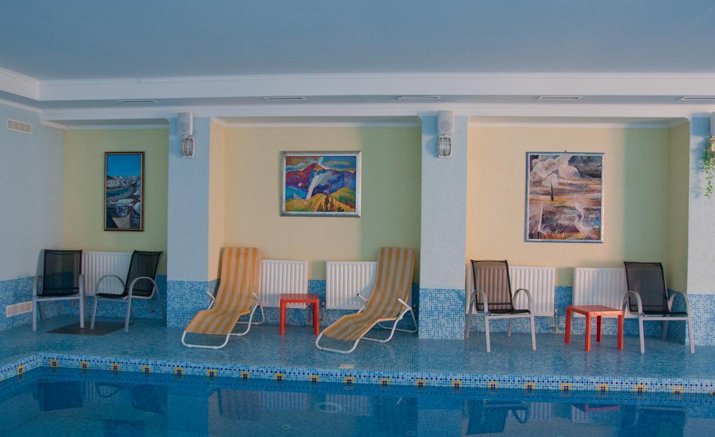 Quelle Polyana Hotel Exterior photo