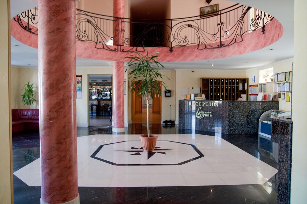 Quelle Polyana Hotel Exterior photo